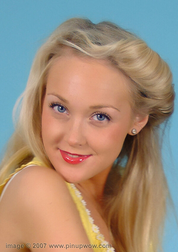 Карина, 24